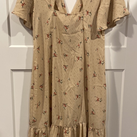 SuperFoxx Large button down midi floral and polka dots ECU - Picture 5 of 15